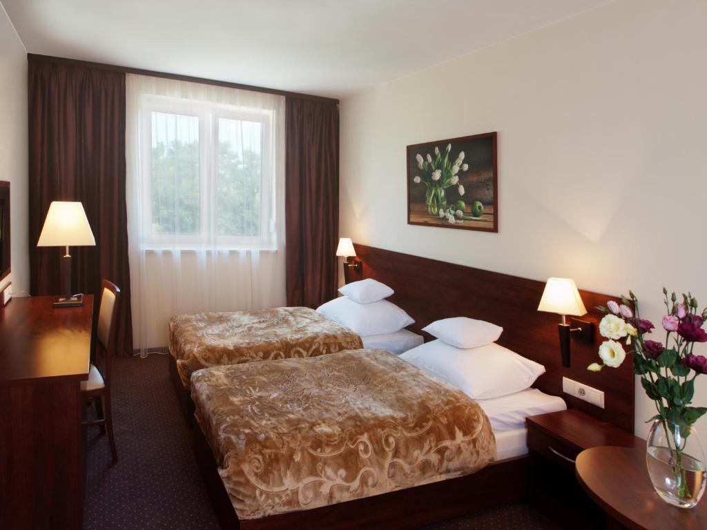 Hotel Feniks Poznań Extérieur photo